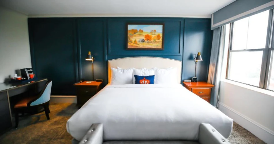 Stay Charged: Hotels Near UNC That Offer On-Site EV Charging for a Convenient Stay